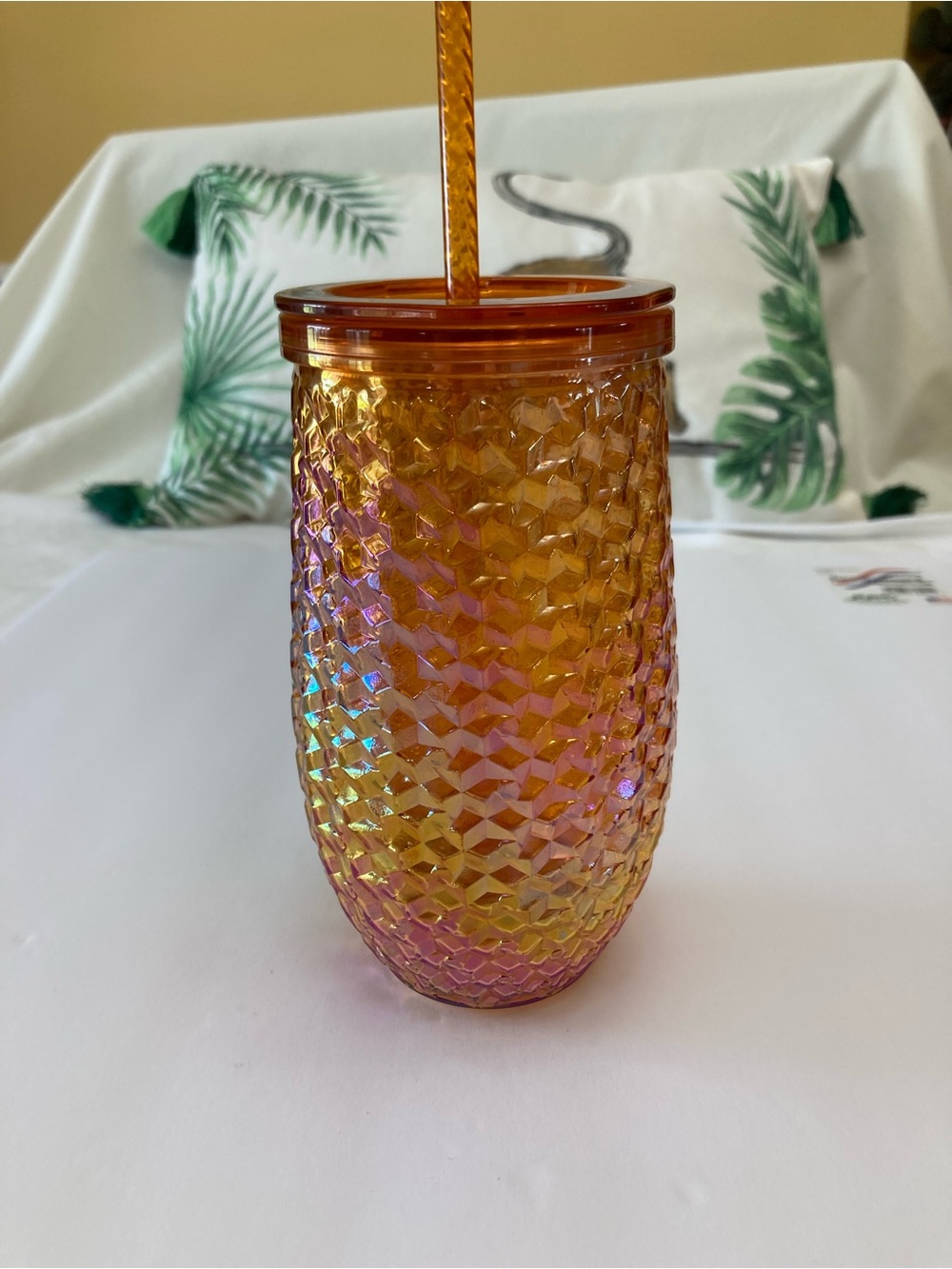 16 oz. Iridescent Amber Textured Plastic Wine Tumbler with Lid and Straw